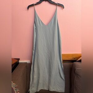 EUC Grana Silk Signature V Slip Dress Size Medium Blue Grey 100% Silk
